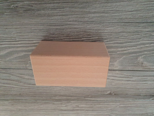 Houten blok 9 x 4,5 x 4,5 cm