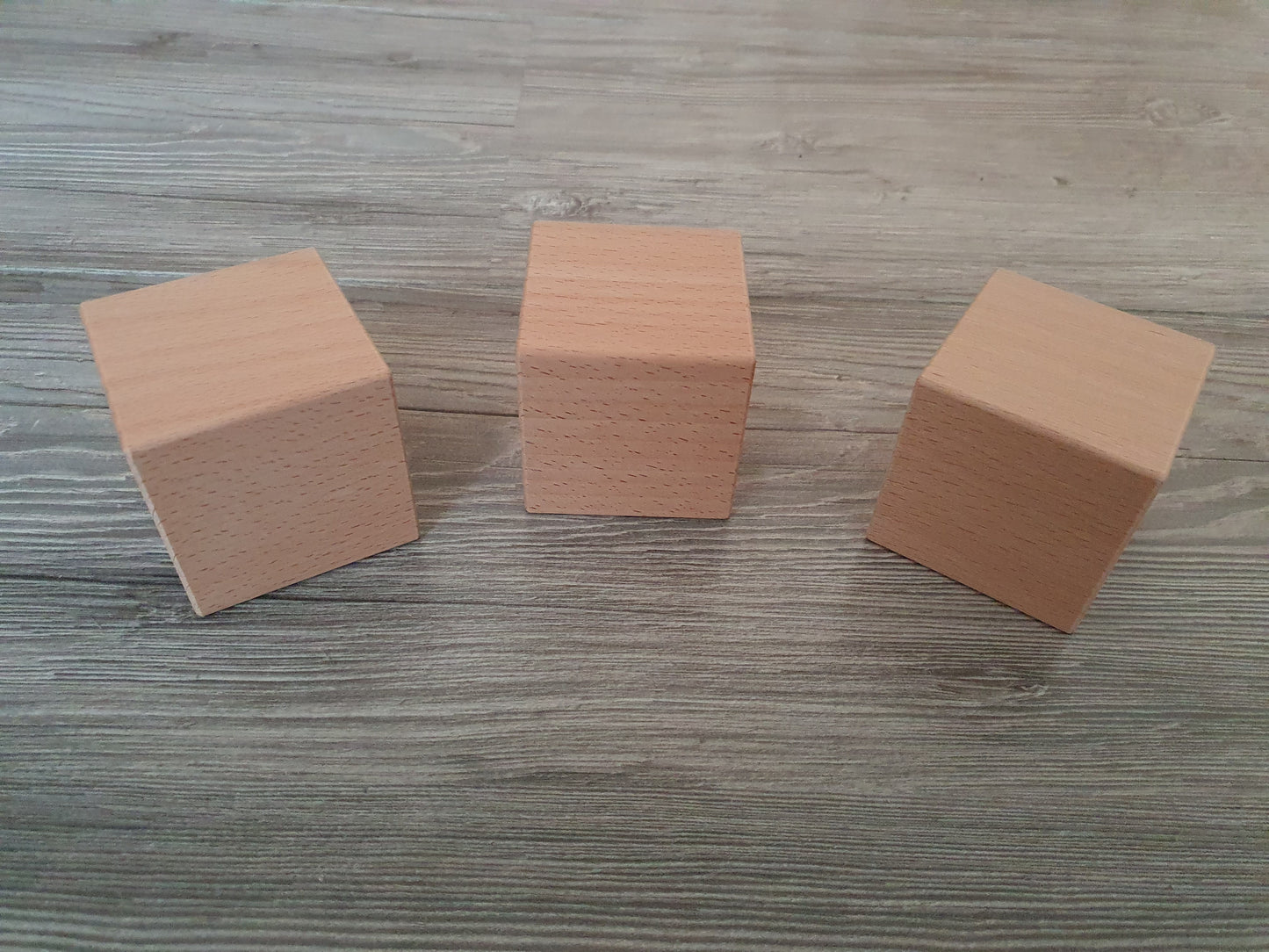 Houten blok 5 x 5 x 5 cm